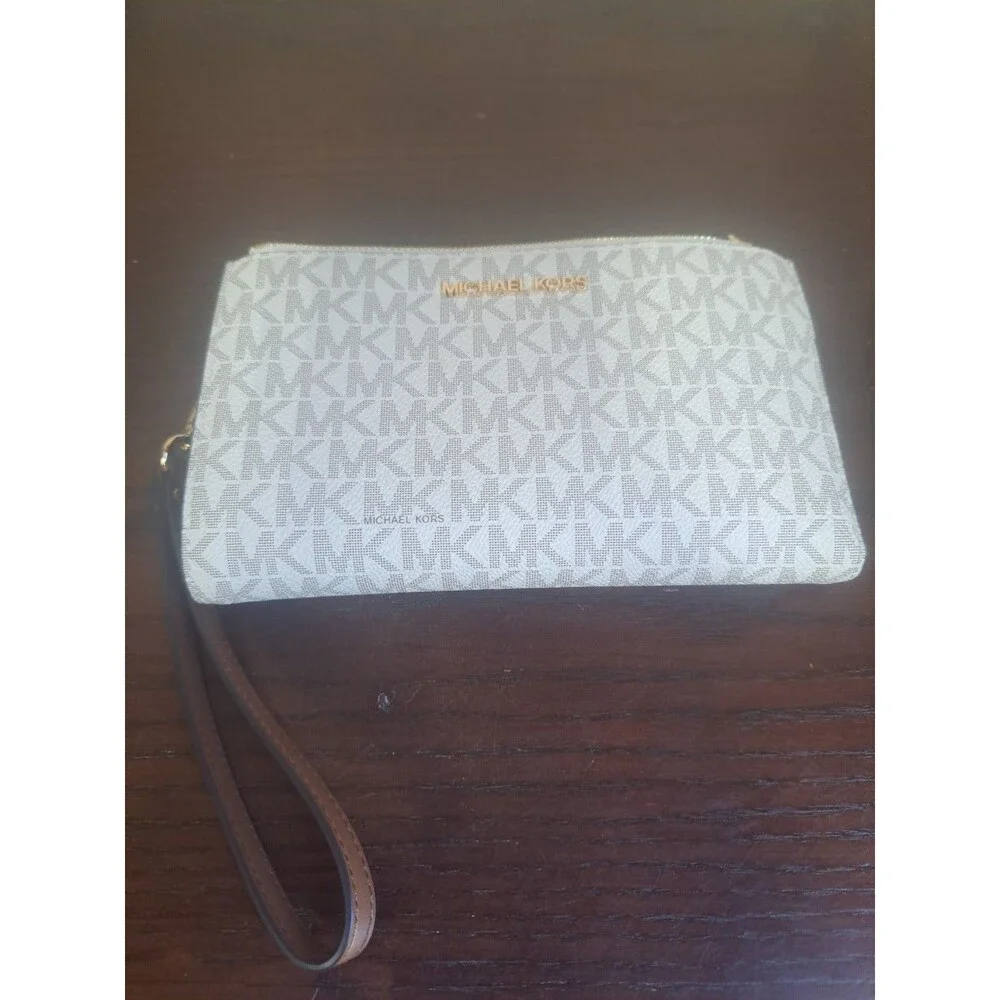 Michael Kors Jet Set Wristlet Vanilla With Signature Logo 35F8GTVWOB